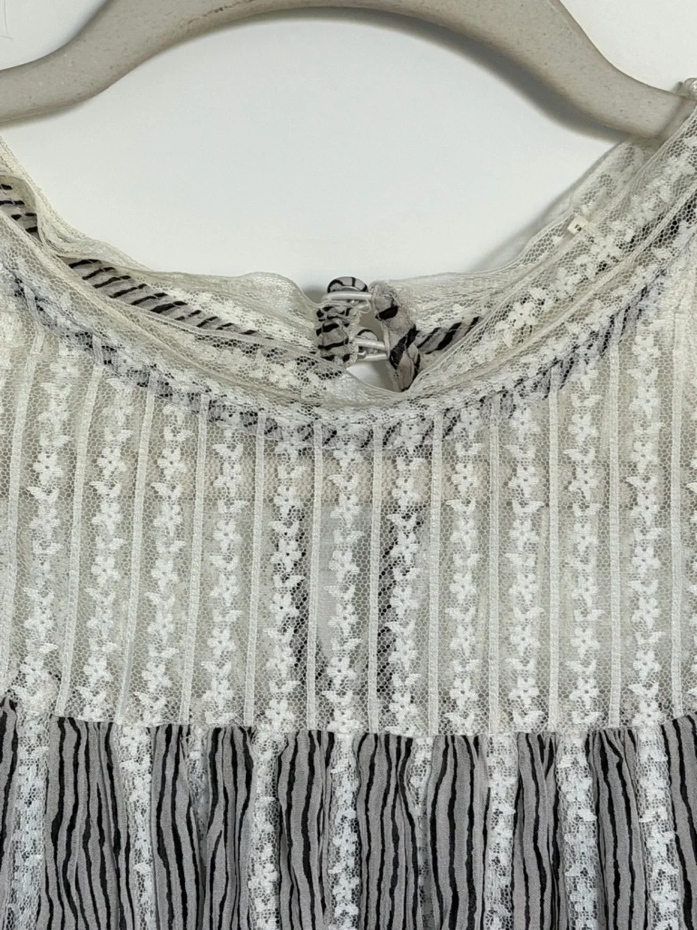 Anthropologie Floreat Black Reina Pleated Lace Striped Blouse Large 39636